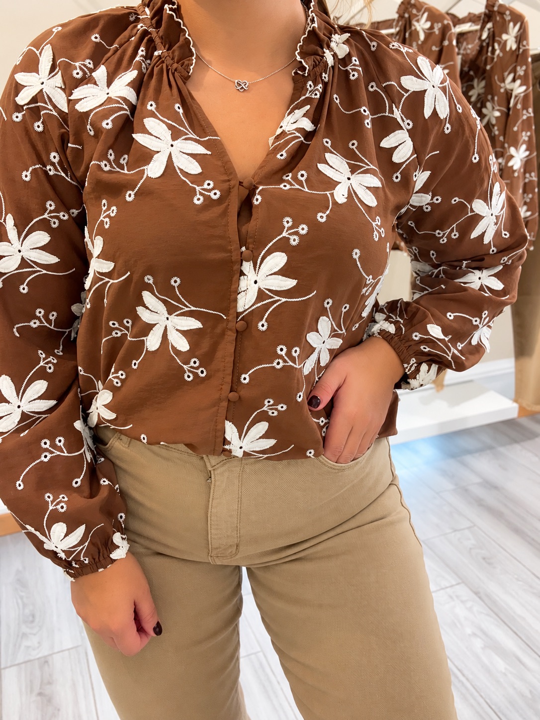 Blusa Bordada Floral