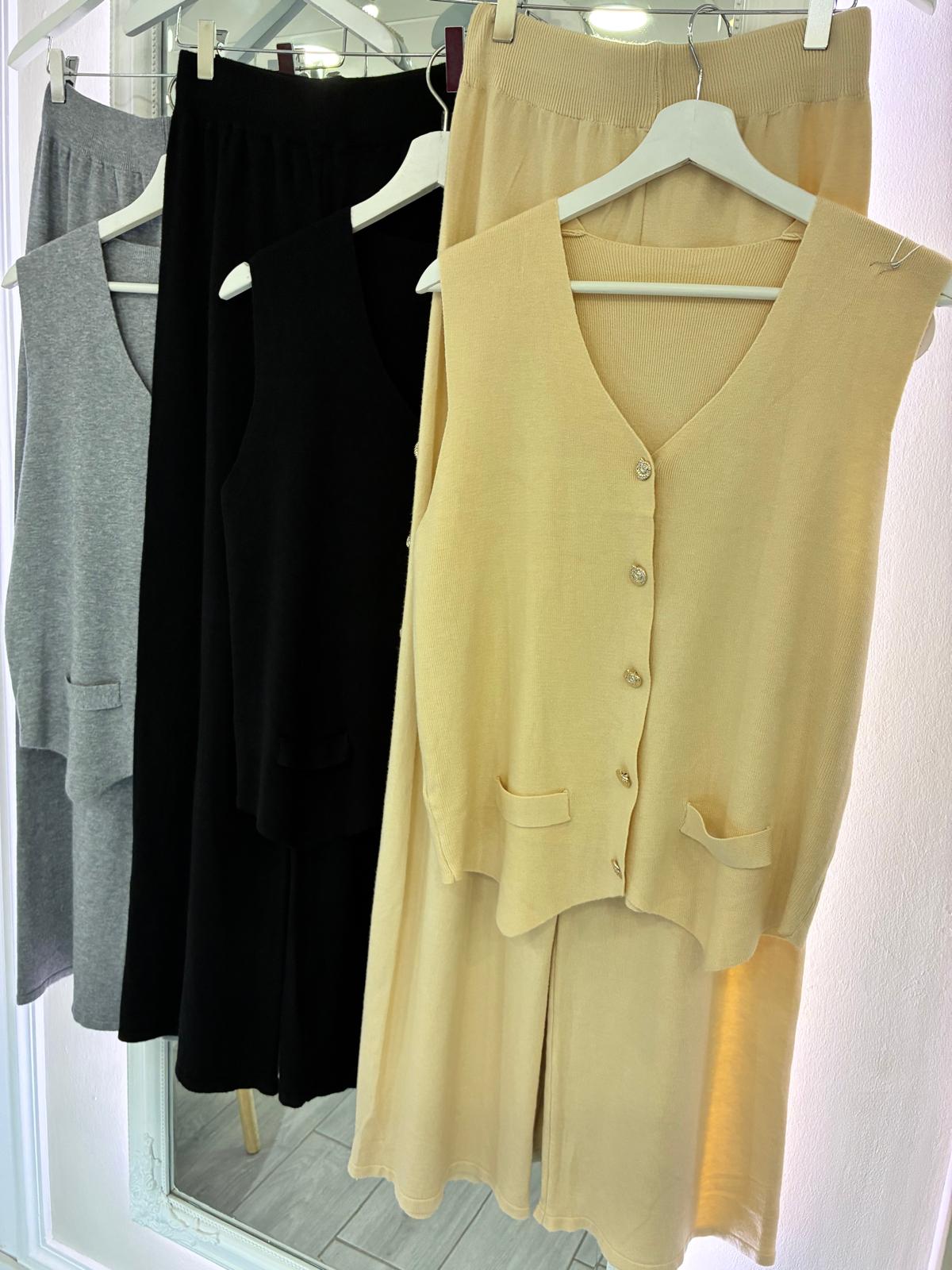 Conjunto de Punto de Chaleco 2