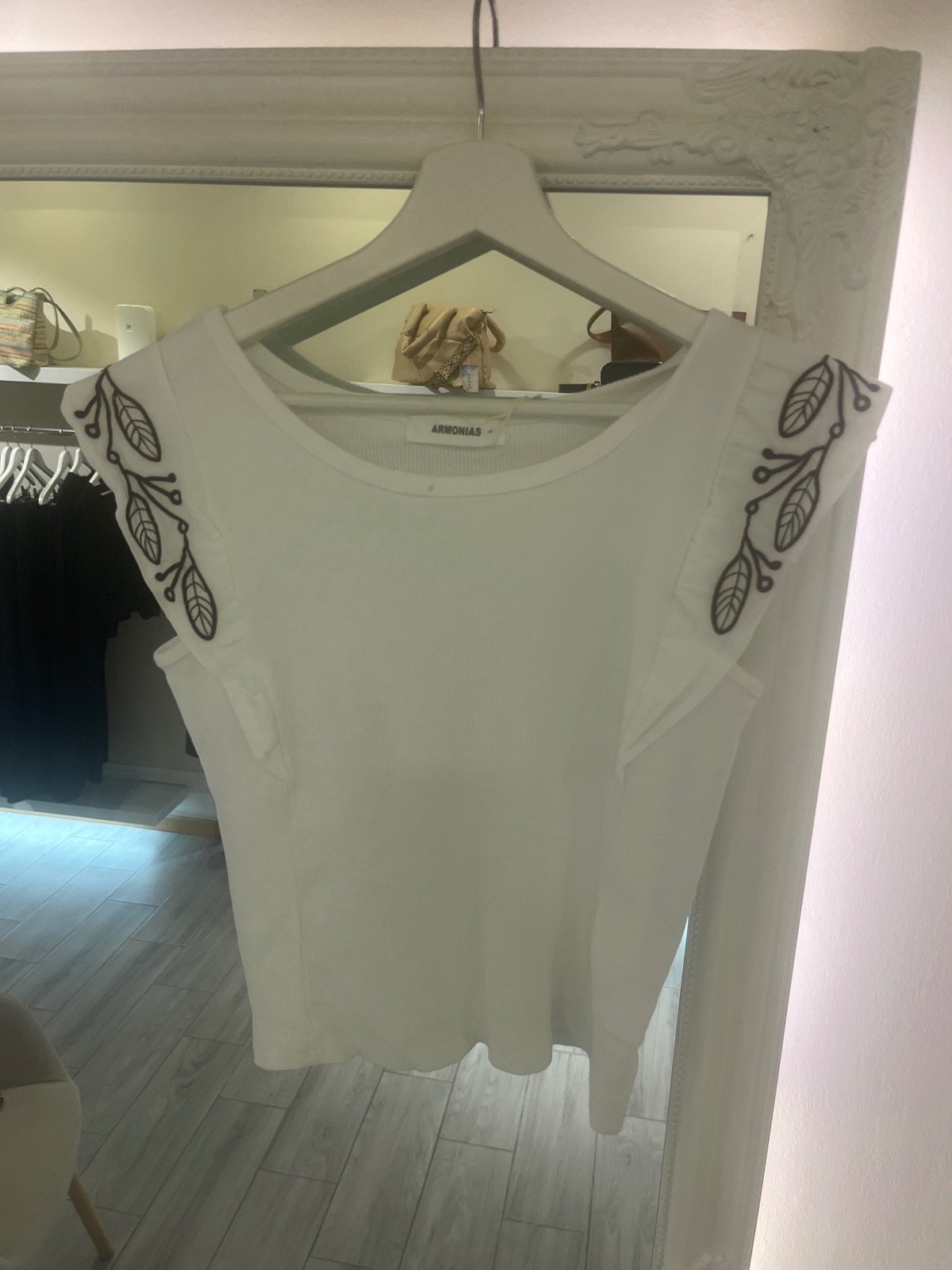 Camiseta Bordada 3