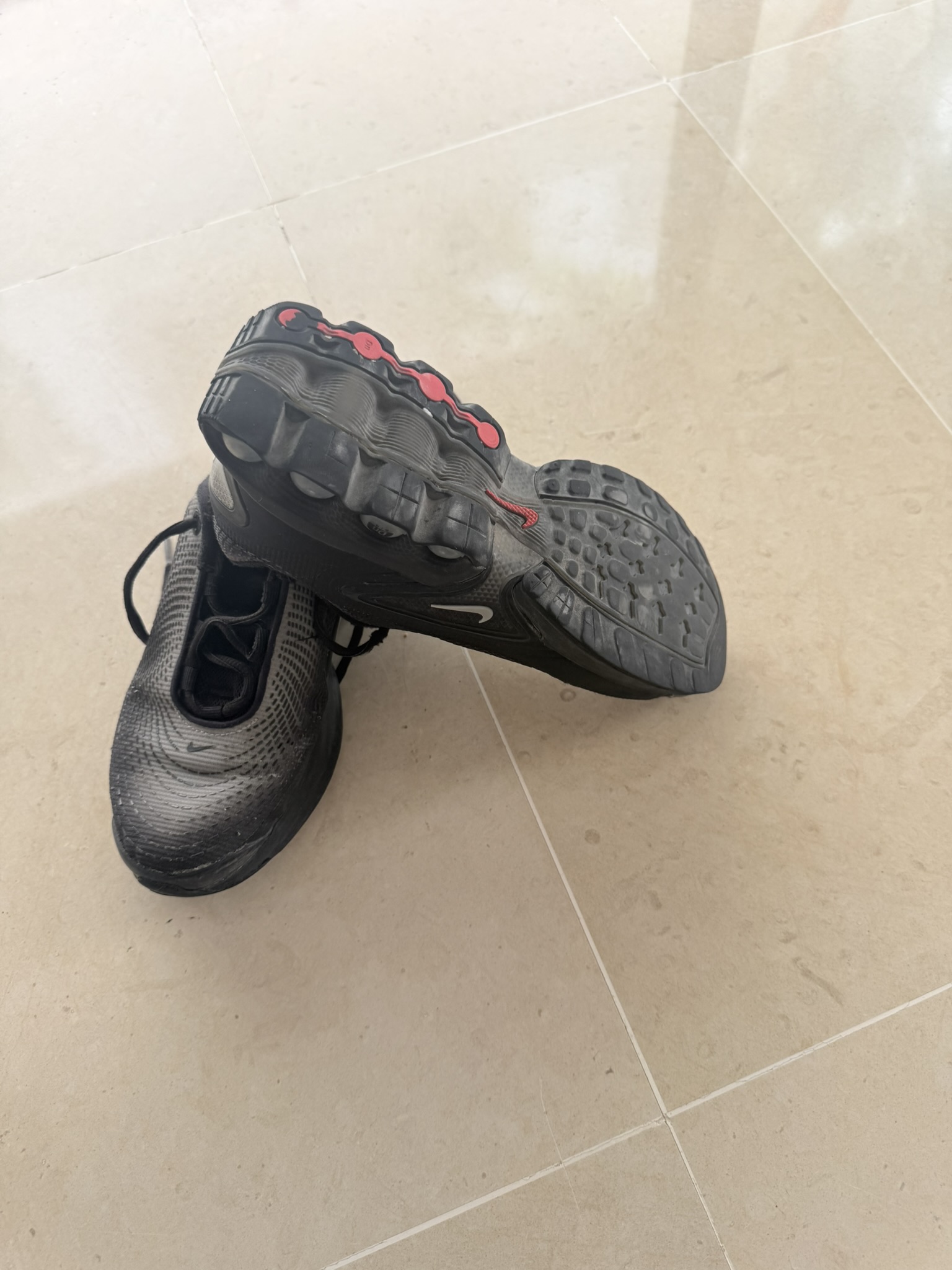 Nike Air Max Dn GS – Pointure 37,5 – Noir / Gris 2