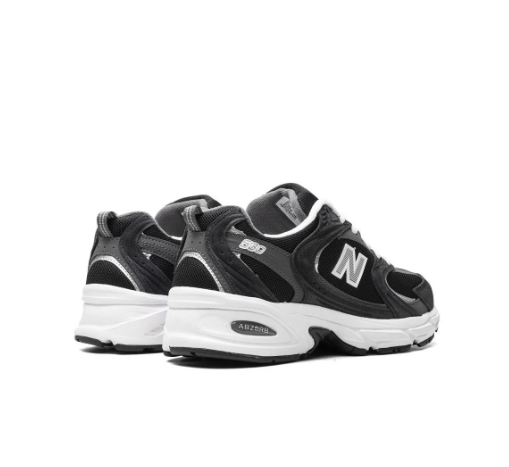 NEW BALANCE 530 BLACK/WHITE 3