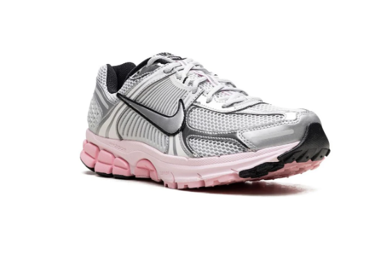 NIKE VOMERO 5 PINK 2