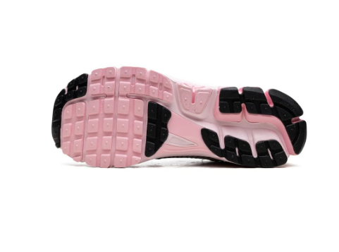 NIKE VOMERO 5 PINK 4