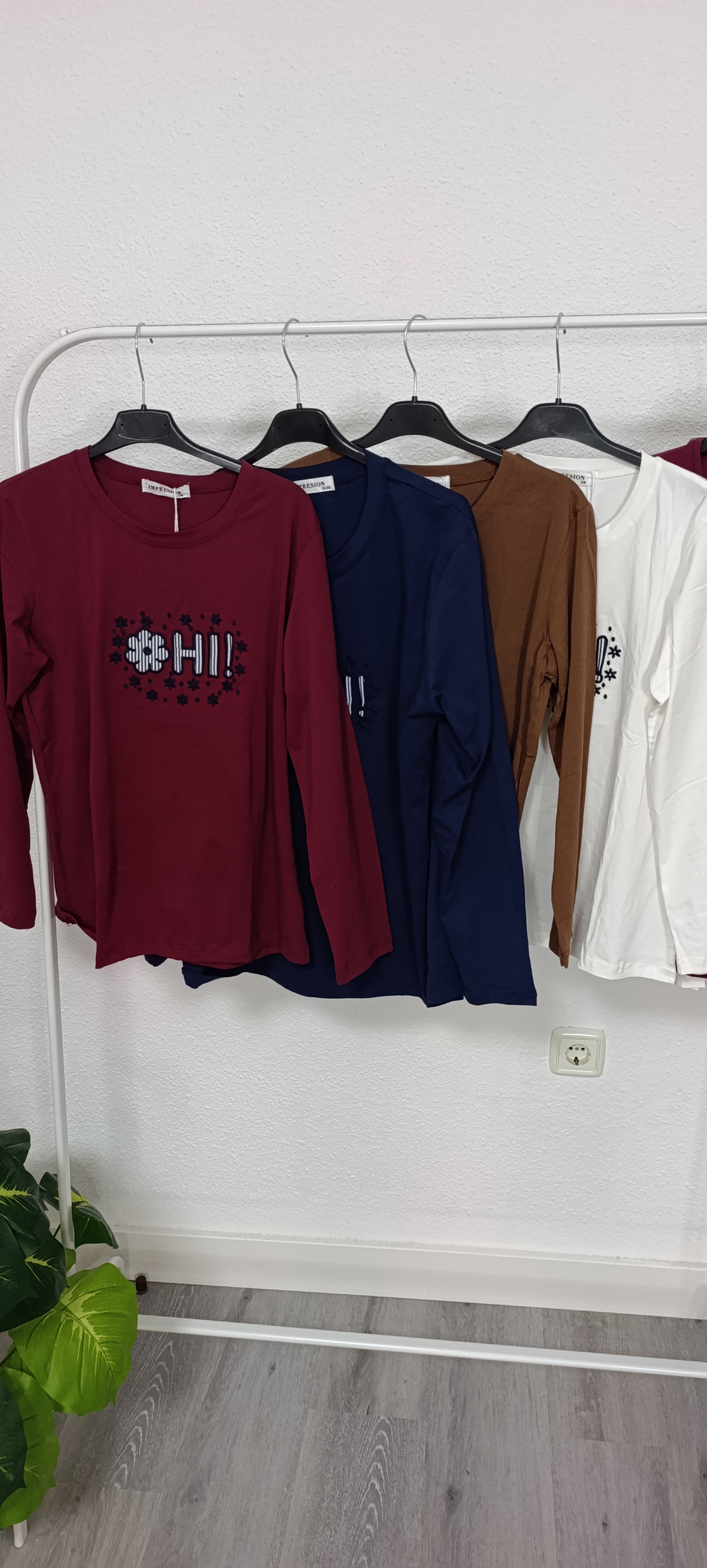 CAMISETA HI!