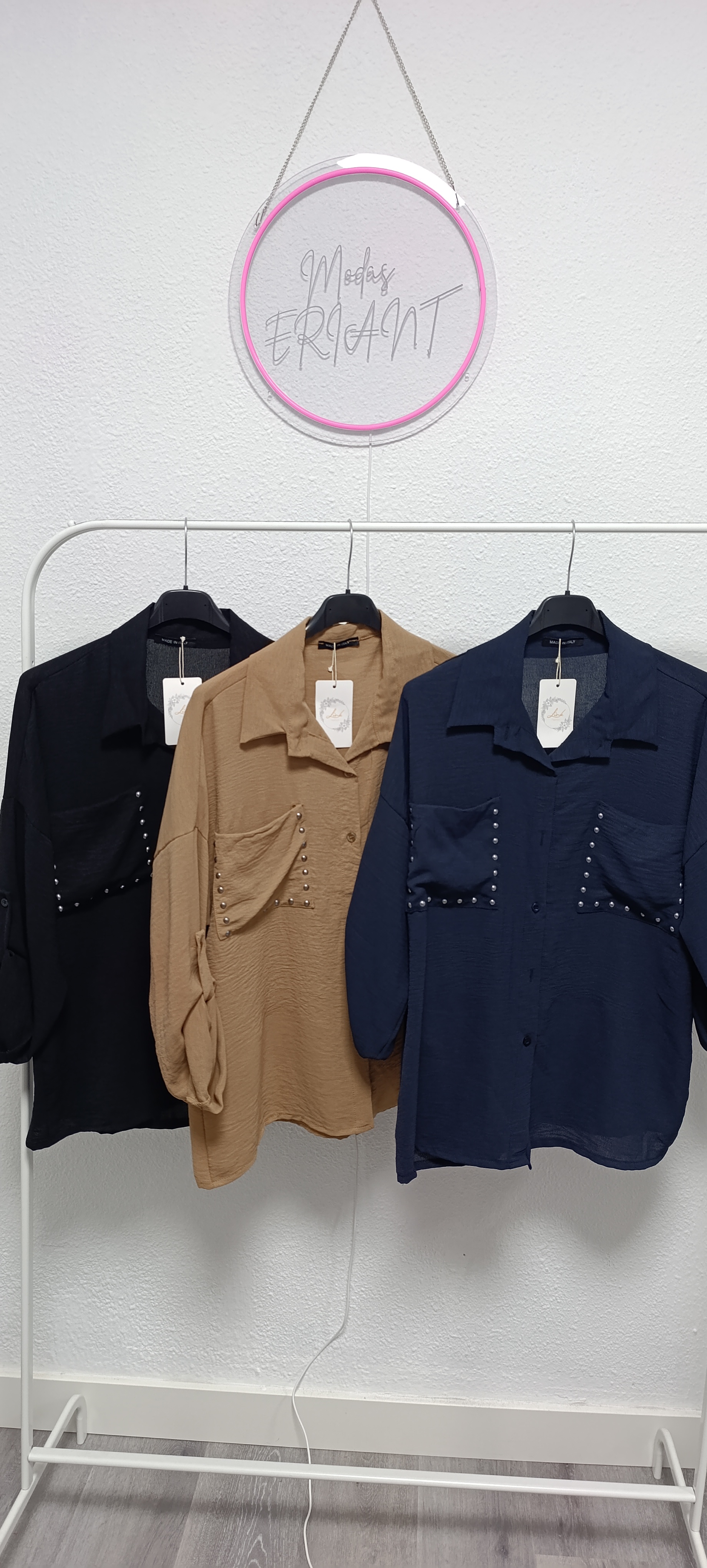 CAMISA TACHUELAS