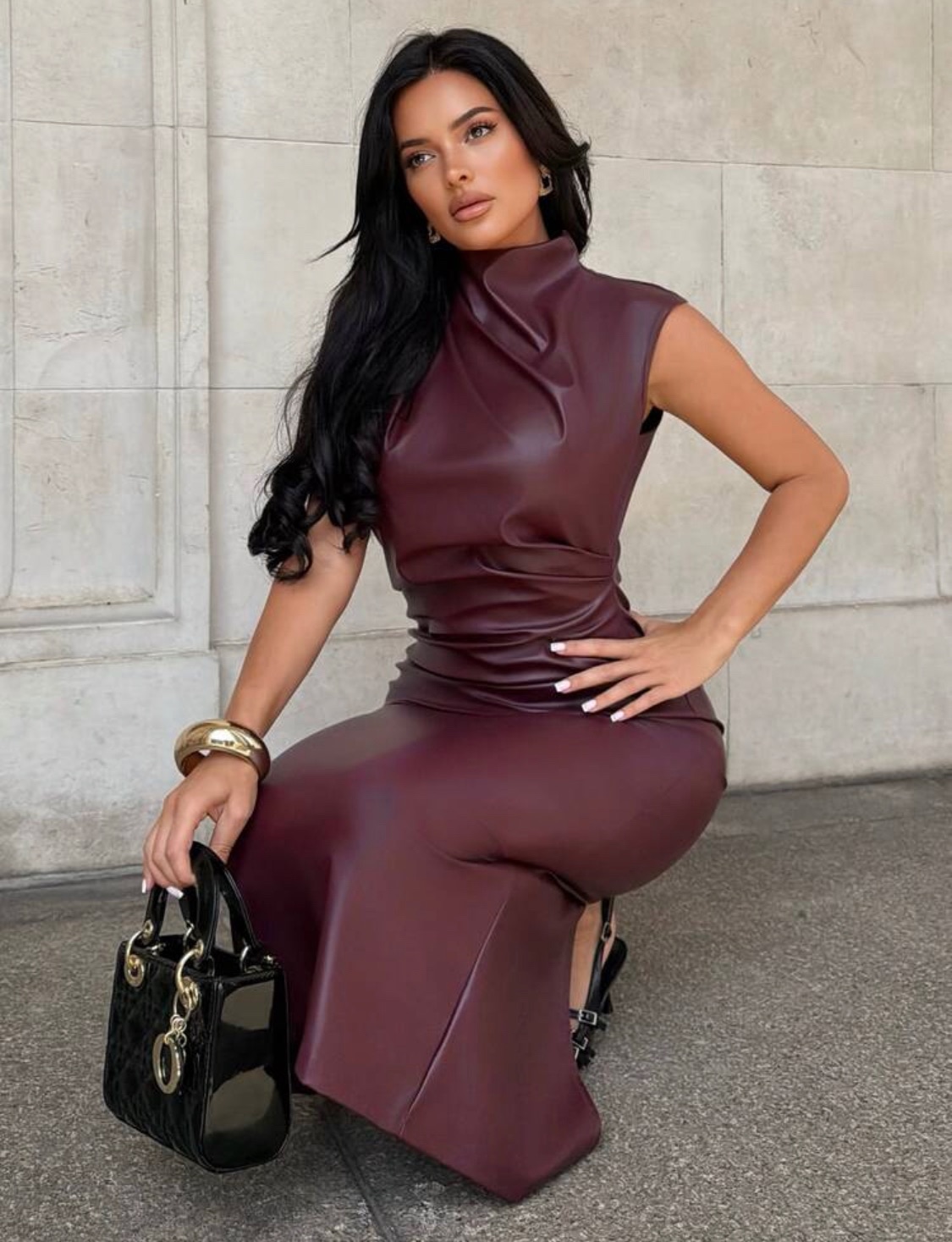 BamGleam – Vestido Elegante Plissado com Decote Halter