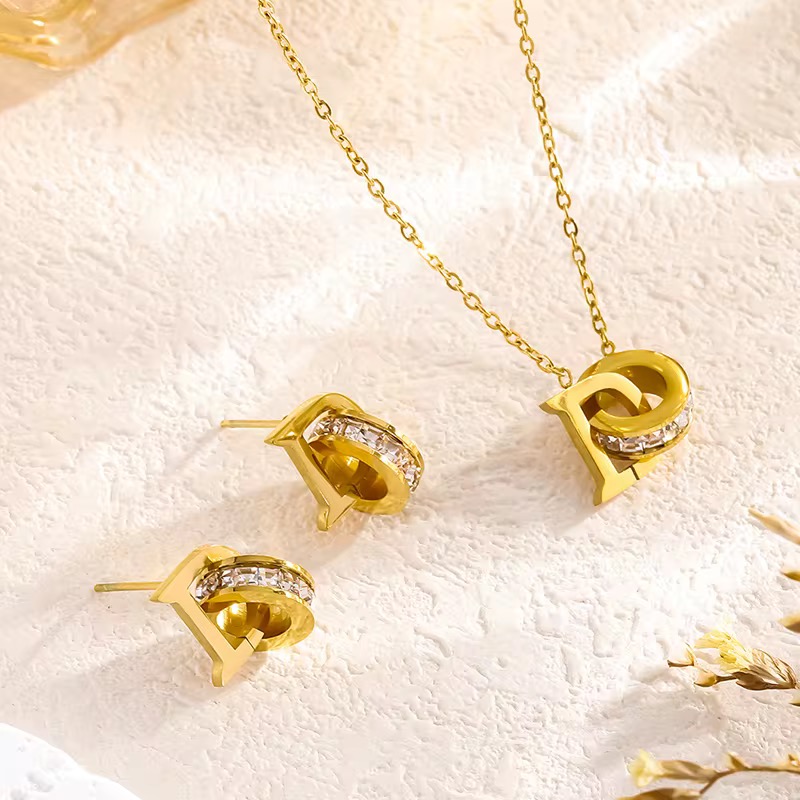 Nacklace and earings  2