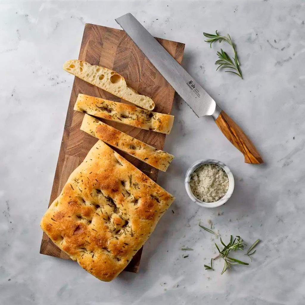 Izzio Pan Focaccia Artesanal de Masa Madre con Romero, Ajo y Aceite de Oliva Listo para Hornear 3