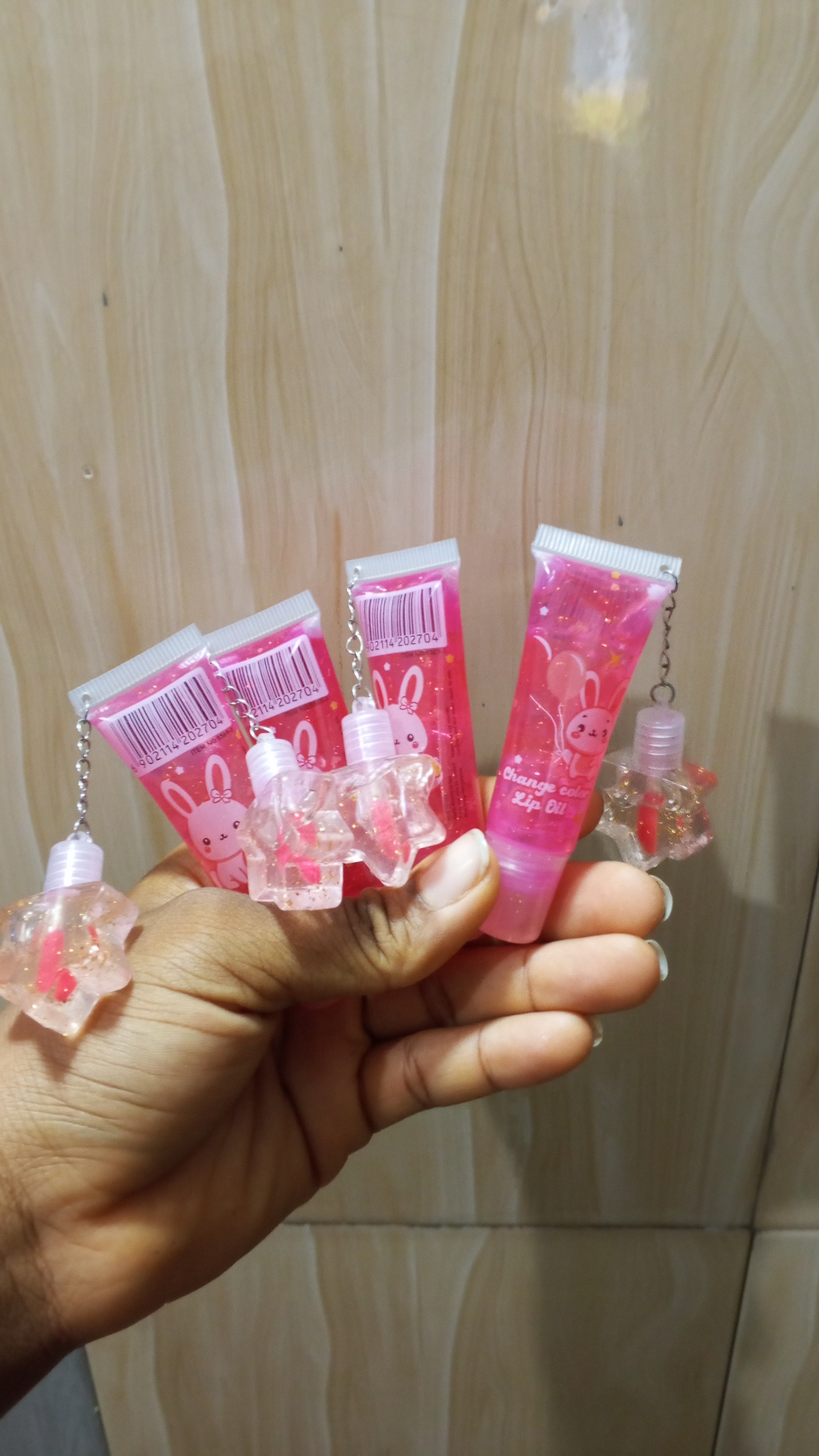 Lipgloss/ Balm/ Oil