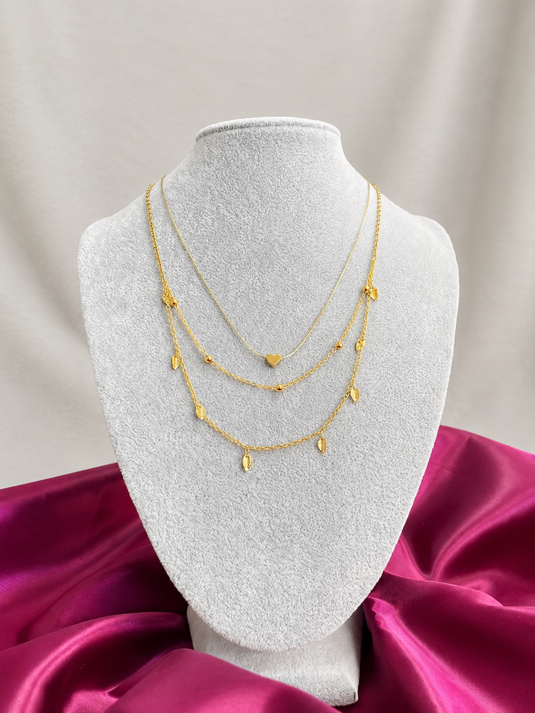💖 Collar Triple Hojas