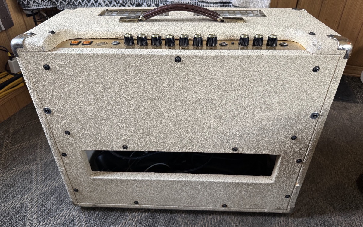 Crate Vintage Club 30 VC-3112 30W All-Tube 1x12 Combo Amp 3