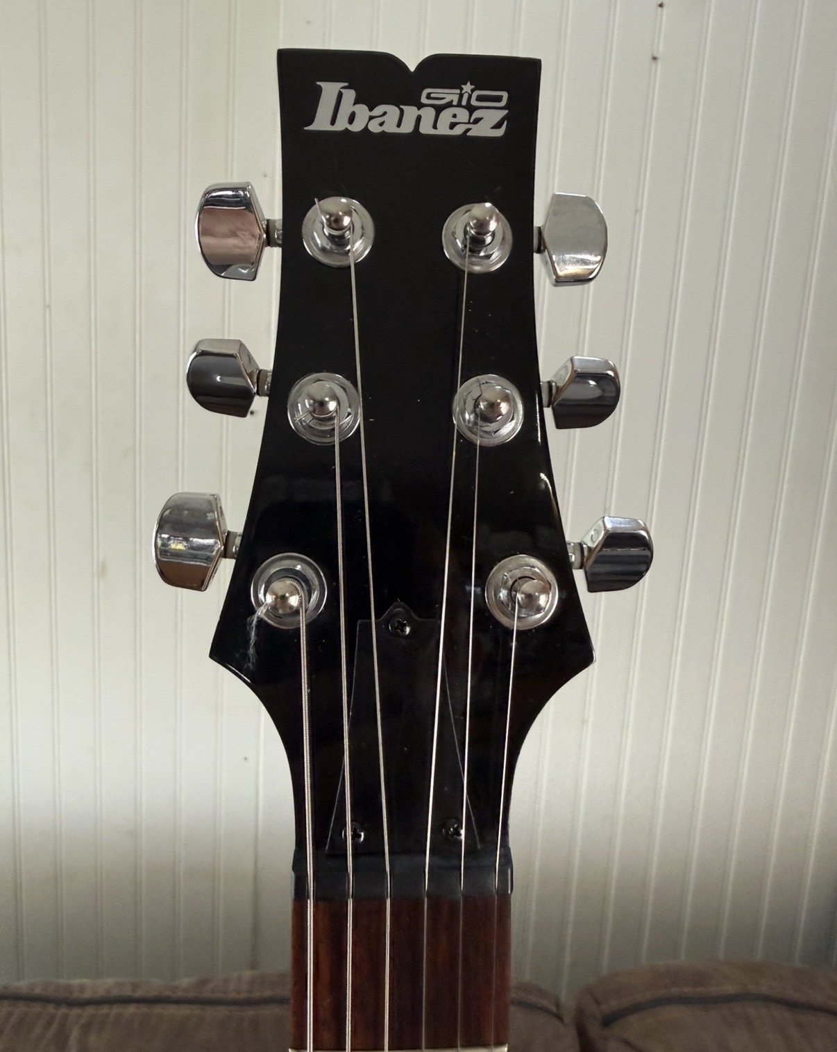 2004 Ibanez GIO GAX70 – Black 3