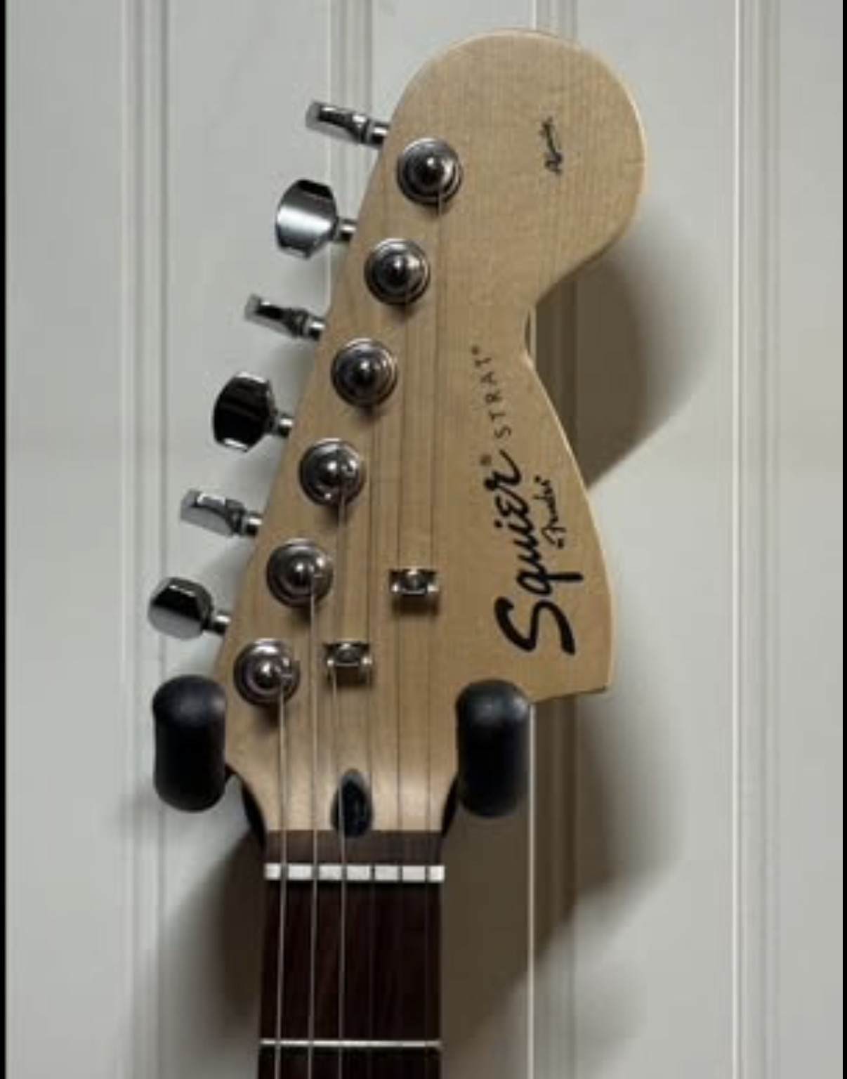 2005 Black Squier Affinity Stratocaster  $149 3