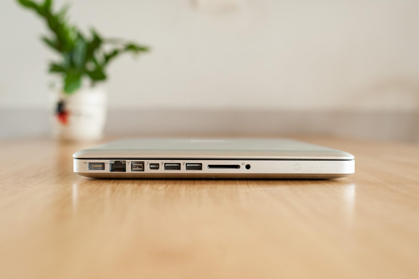Apple Macbook pro 2