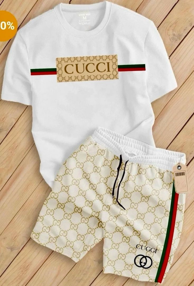 Con junto de ropa de cuci
