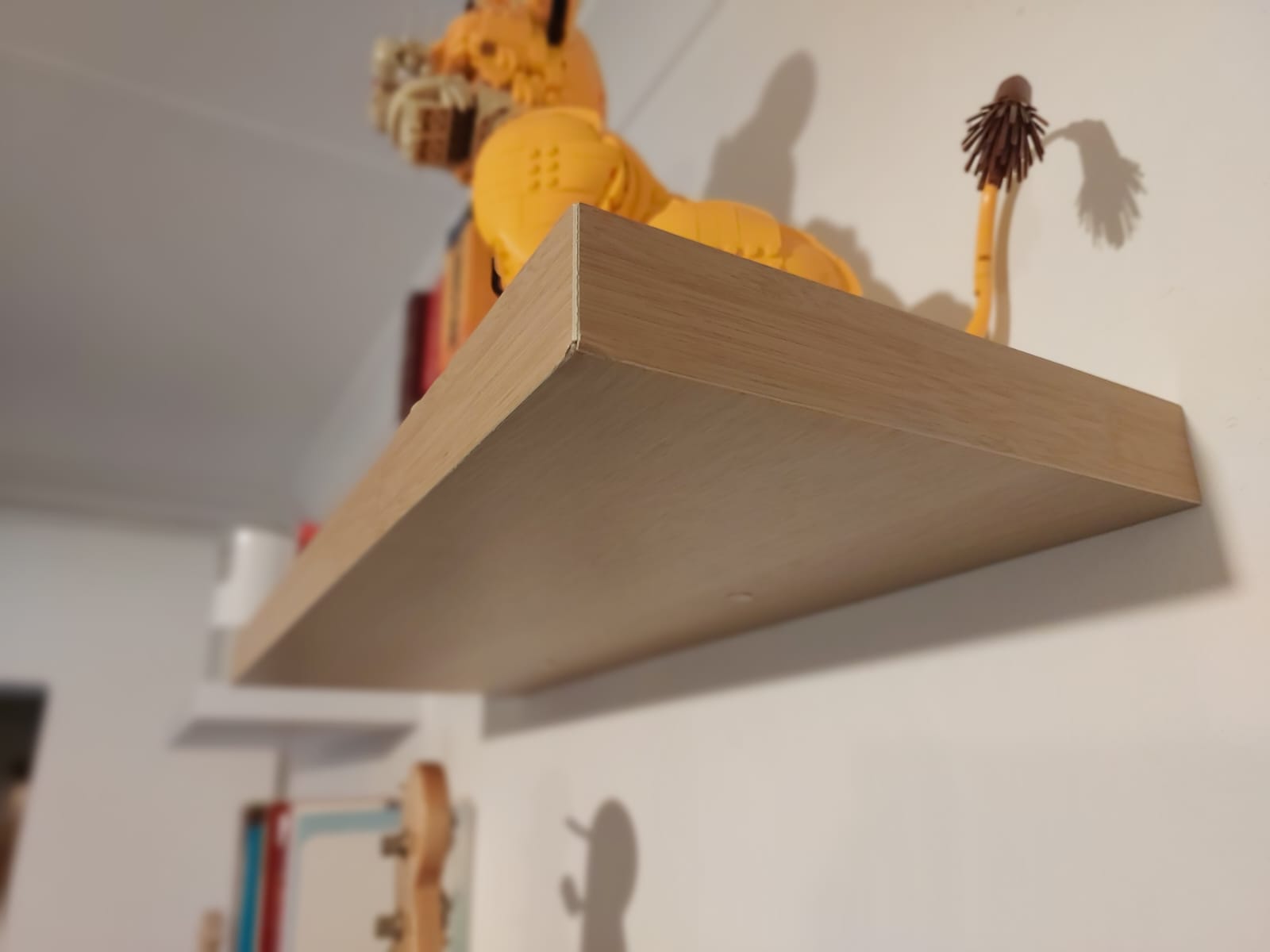 4 x Floating bookshelves (used- very good condition) 2