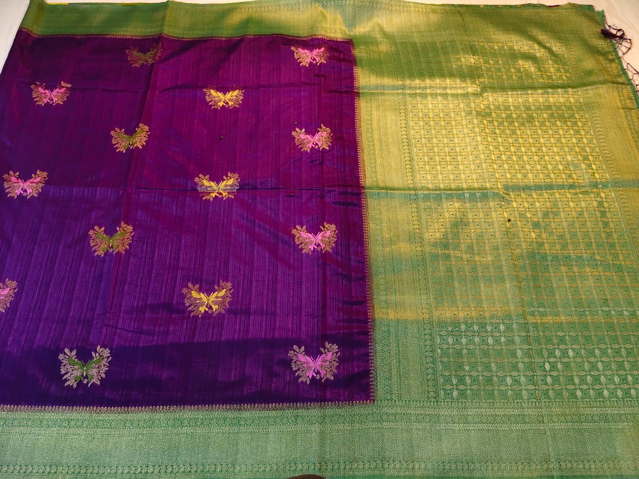 Royal Purple & Green Contrast Banarasi Raw Silk Saree with Woven Geometric Pallu 4