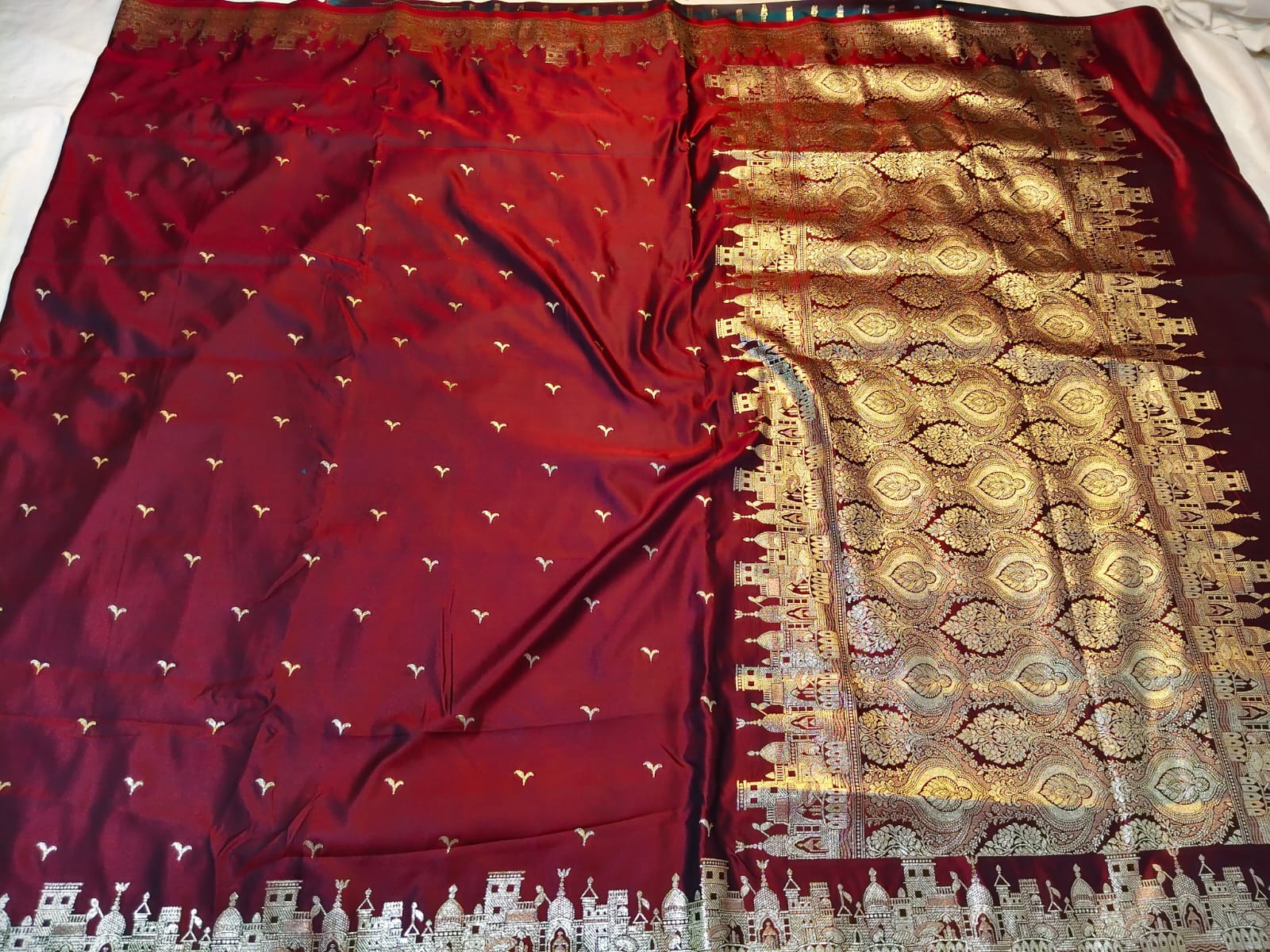 Banarasi Katan Silk Saree with Banaras Ghat & Temple Zari Border 3