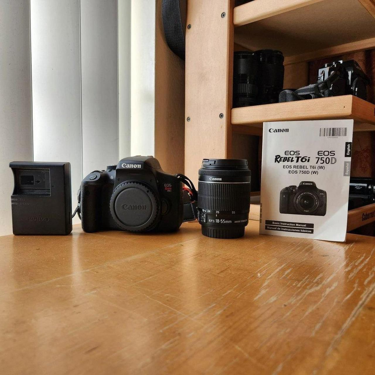 Canon EOS Rebel T6i / EOS 750D + 18-55 mm