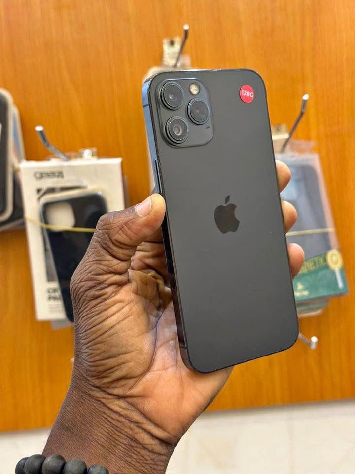 Iphone 12 PRO MAX 2