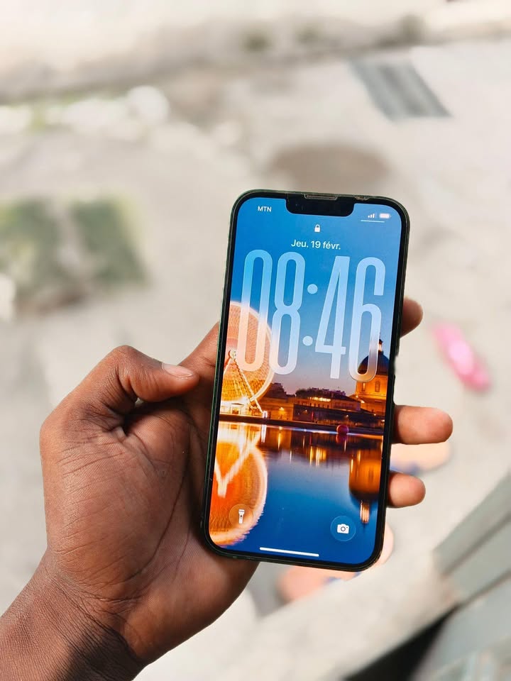 Iphone 13 SIMPLE 4