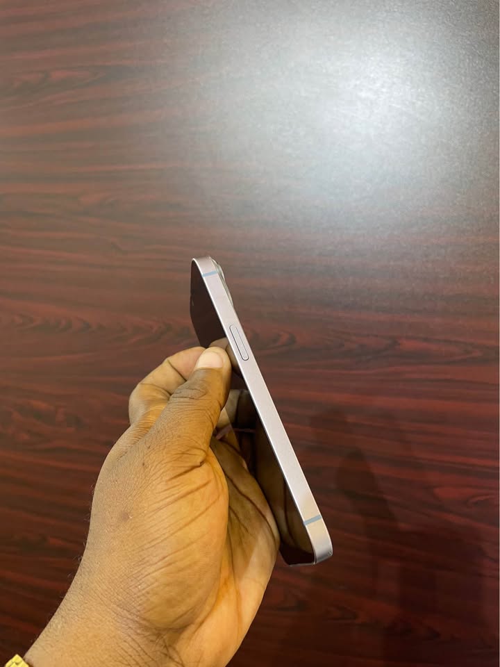 Iphone 14 SIMPLE 4