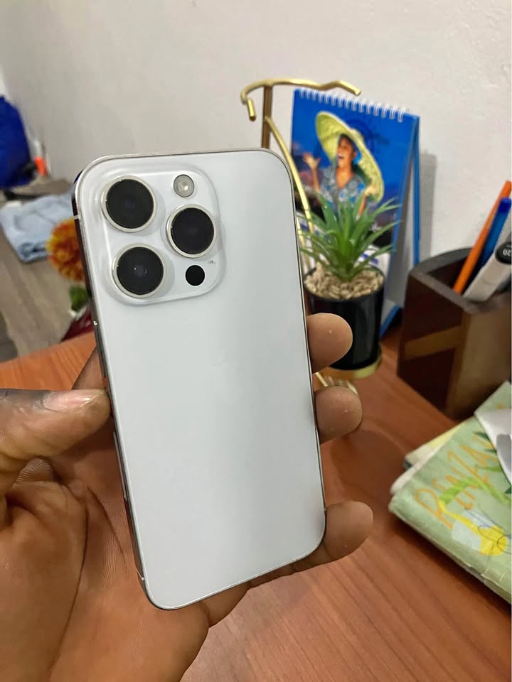 Iphone 14 PRO 3
