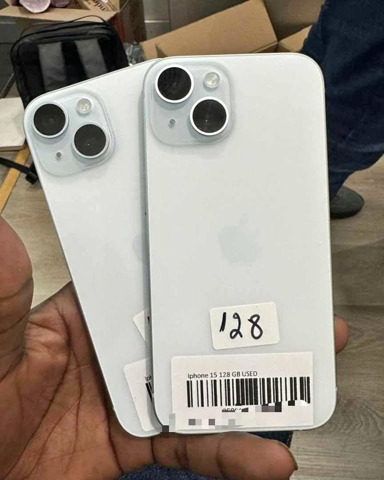 Iphone 15 SIMPLE 4