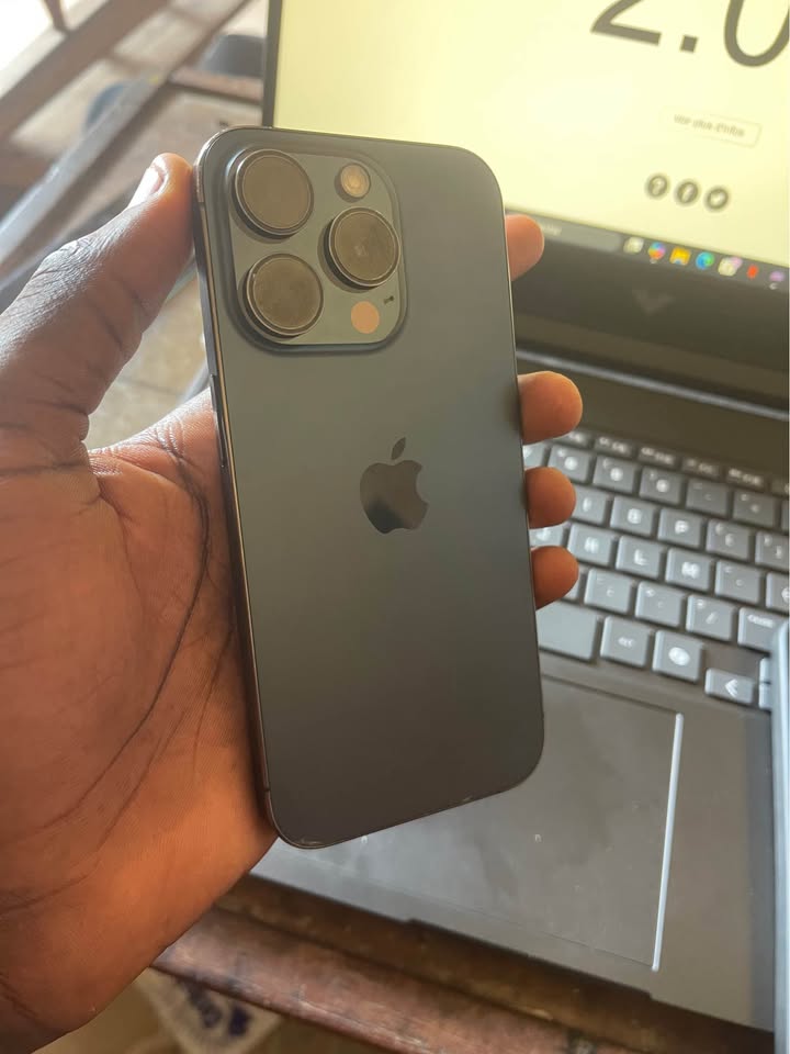 Iphone 15 PRO 4