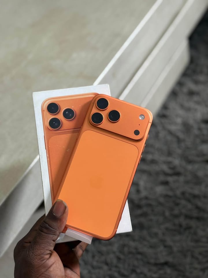 IPHONE 17 PRO MAX 3