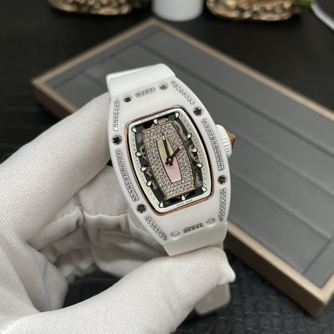 74Designer watches 3