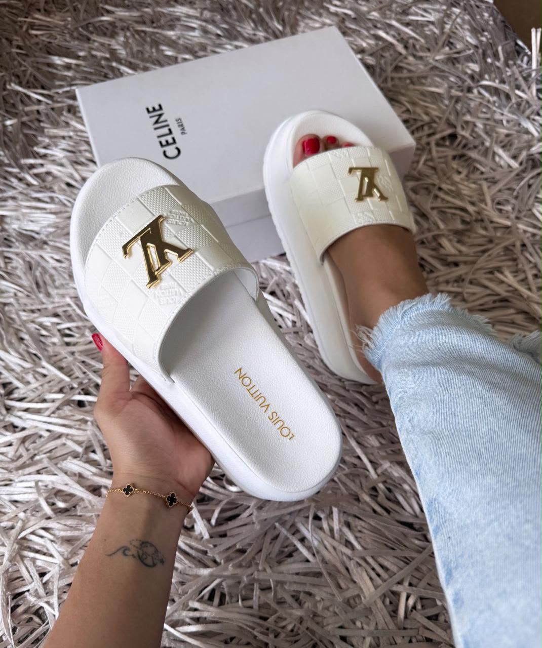 Sandalia LV blanca