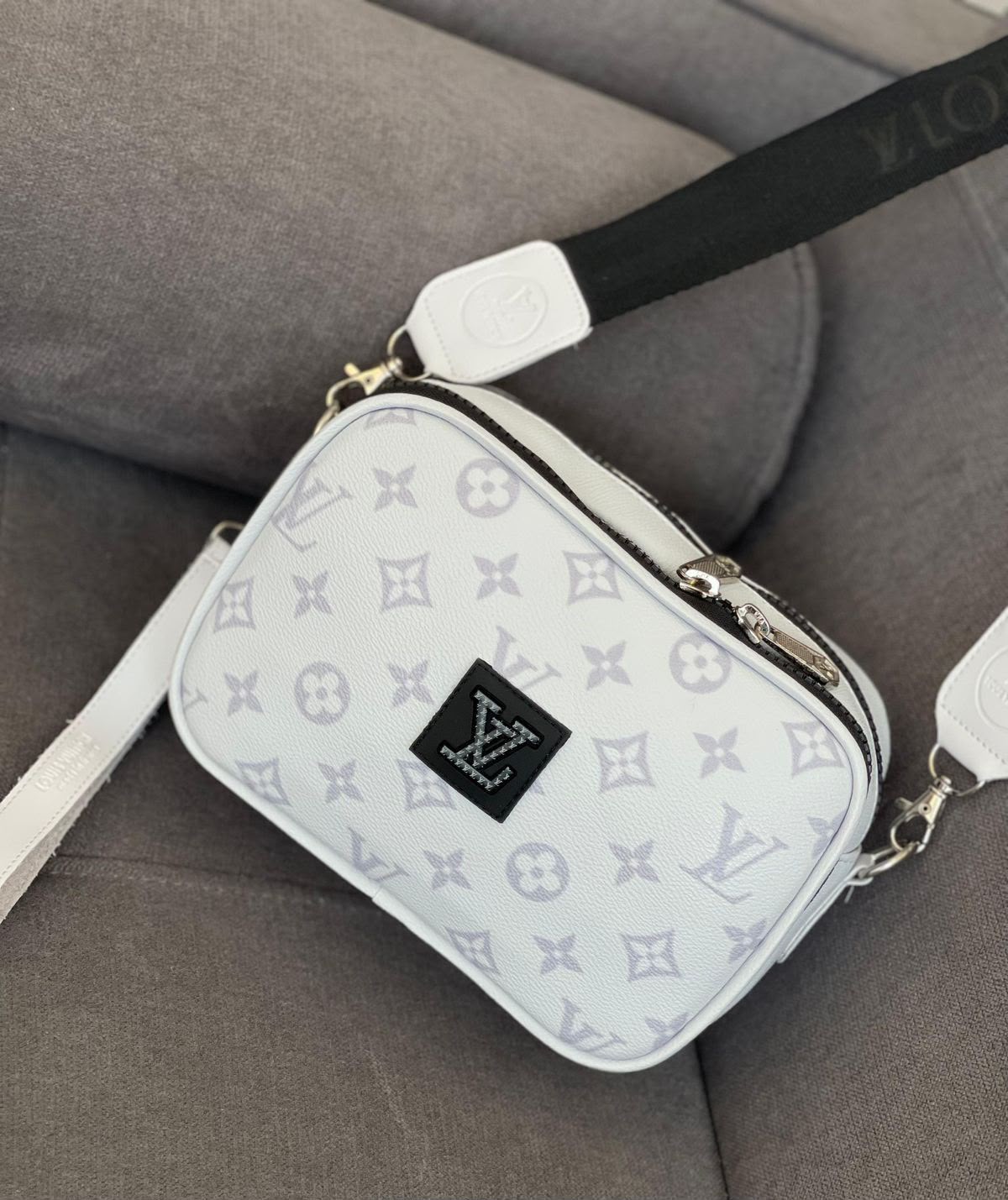 Carriel Lv chapa blanco