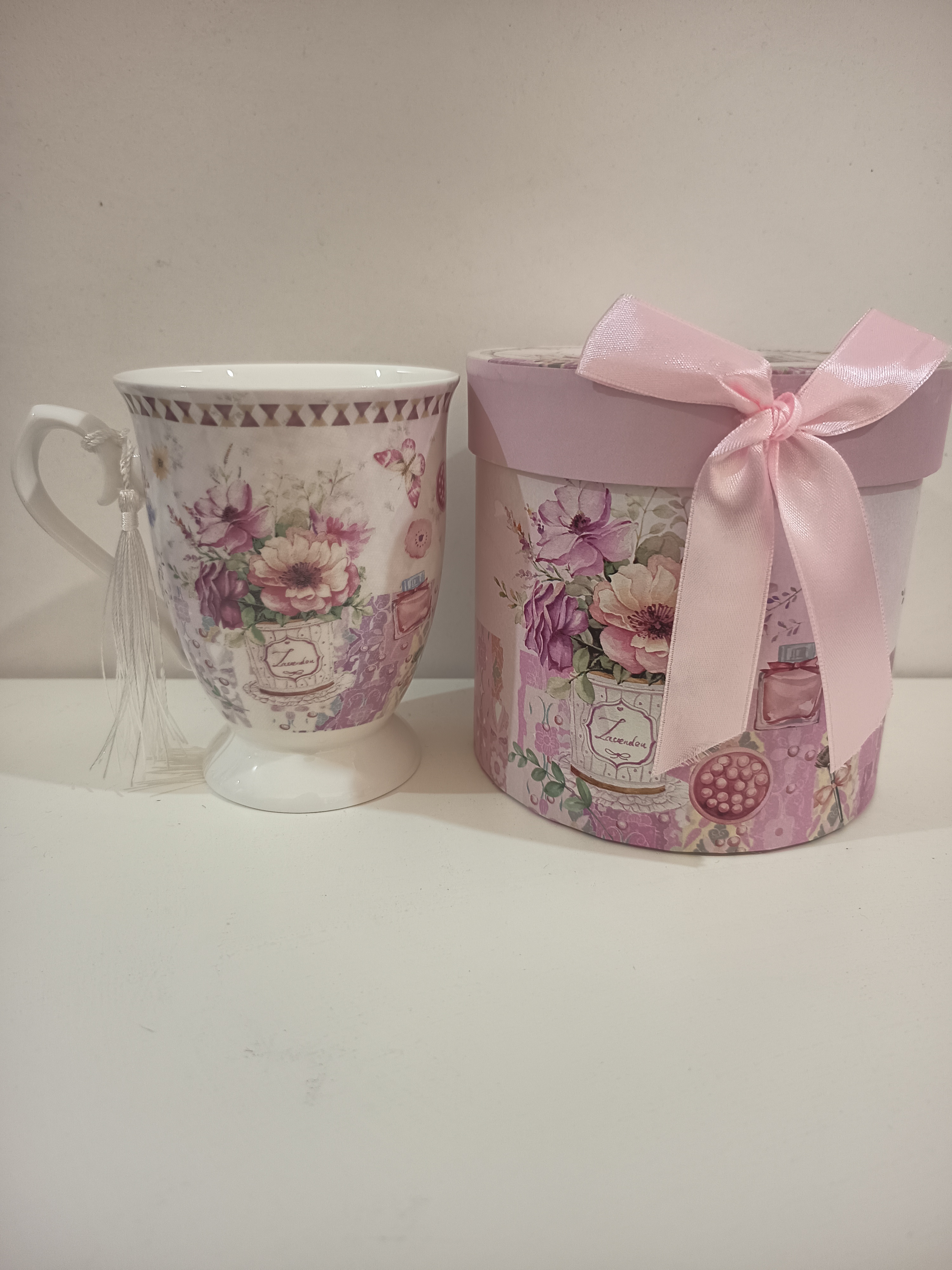 Taza rosa vintage  - Image 1
