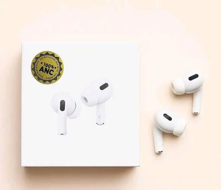 ⬛ سماعات 🎧 ايربودز برو ✅ بالختم المائي 👌 ⬛ المواصفات 👇  ▪️ لون الأبيض 💜 مميز  ✅ صوت محيطي نقي مناسب للألعاب 🎮 و الرياضة 🏃‍♂️ ✅ بلوتوث 5.1 ✅ التحكم في مستوي 🔊 الصوت عن طريق اللمس ✅ مدي التشغيل 10 متر 🔙 ✅ صوت Bass واضح و عالي جدا ✅ ✅ ميكروفون عالي الجودة 💎 ✅ تدعم ميزة الحد من الضوضاء 👍 Yuansound 1000 ✅ تحكم عن طريق لمسة السماعات 👌 ✅ متوافقة مع جميع أجهزة الايفون و سامسونج و هواوي ✅ بطارية 🔋 تدوم 3 إلى 4 ⏱️ متواصلة على حسب الاستعمال ✅ مقاومة للماء و الغبار 💧 صندوق الشحن 500mlh ✅ مواصفات البطارية : بطارية مدمجة لكل سماعة 40ml  💰 السعر: 120 د.ل فقط 🔥 🏦 يوجد تحويل مصرفي بنفس سعر الكاش 💸  🛵 التوصيل مجاني داخل البيضاء 🏔️ 🚚 لدينا توصيل لجميع المدن الليبية 🇱🇾  🔴 بإمكان زبائننا في البيضاء الطلب عبر تطبيق ديليستو ✔️ 3