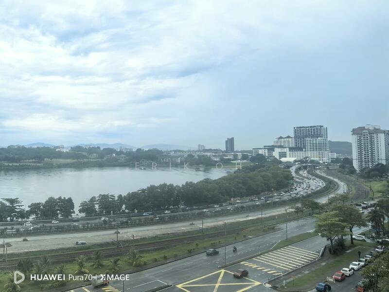 Main view of East Lake Residence