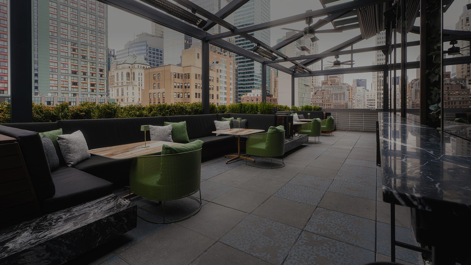 Castell Rooftop Lounge