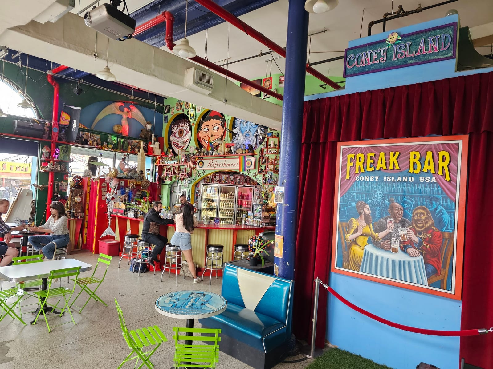 Freak Bar