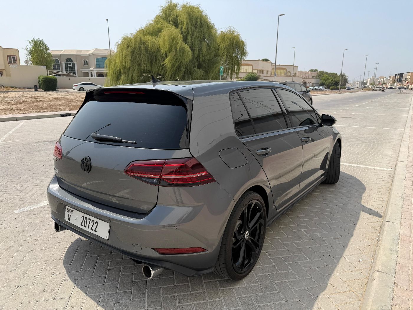 Volkswagen Golf GTI photo 3