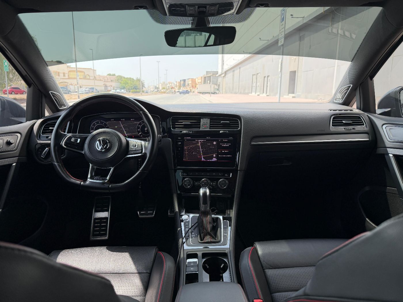 Volkswagen Golf GTI photo 9