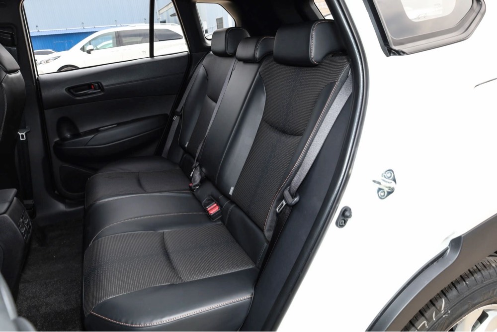 Toyota Corolla Cross 2025 photo 2