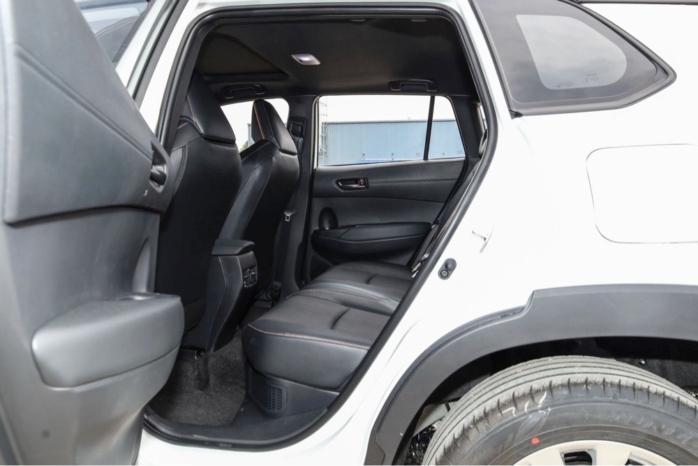 Toyota Corolla Cross 2025 photo 3