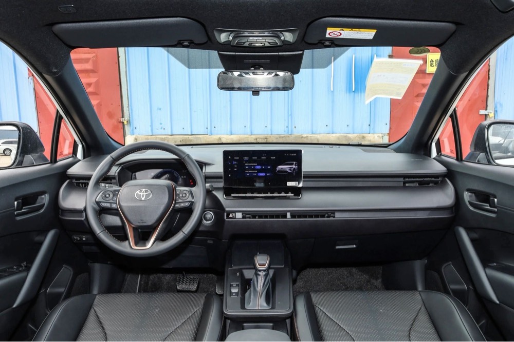 Toyota Corolla Cross 2025 photo 8