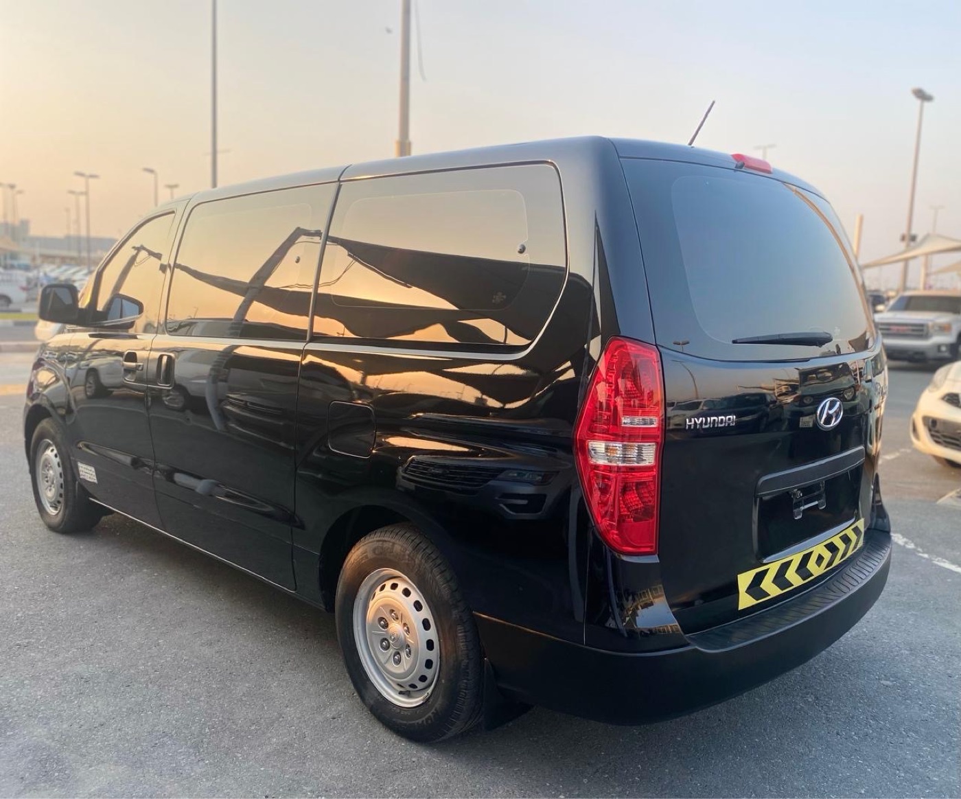 Hyundai H1 photo 4