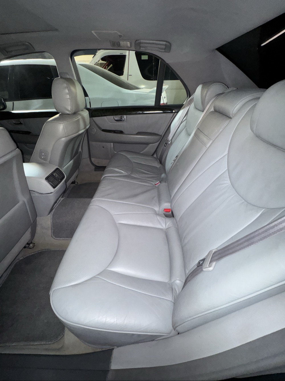 Ls 430 seat repairing  photo 2