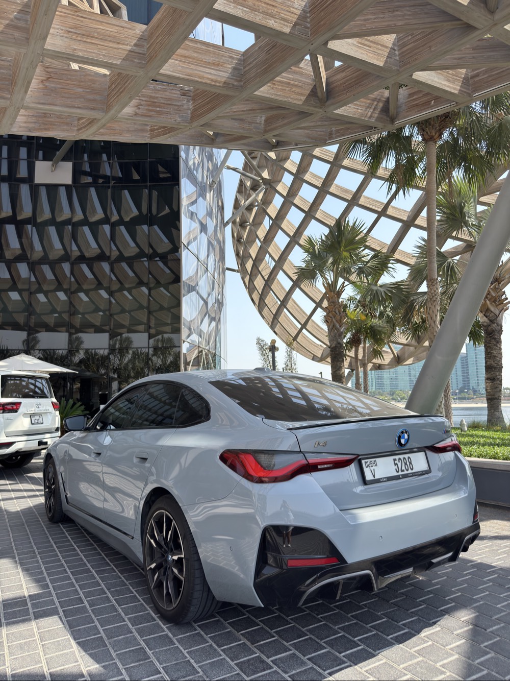BMW i4 2024 photo 3