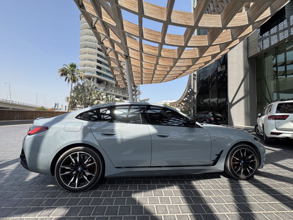 BMW i4 2024 photo 4