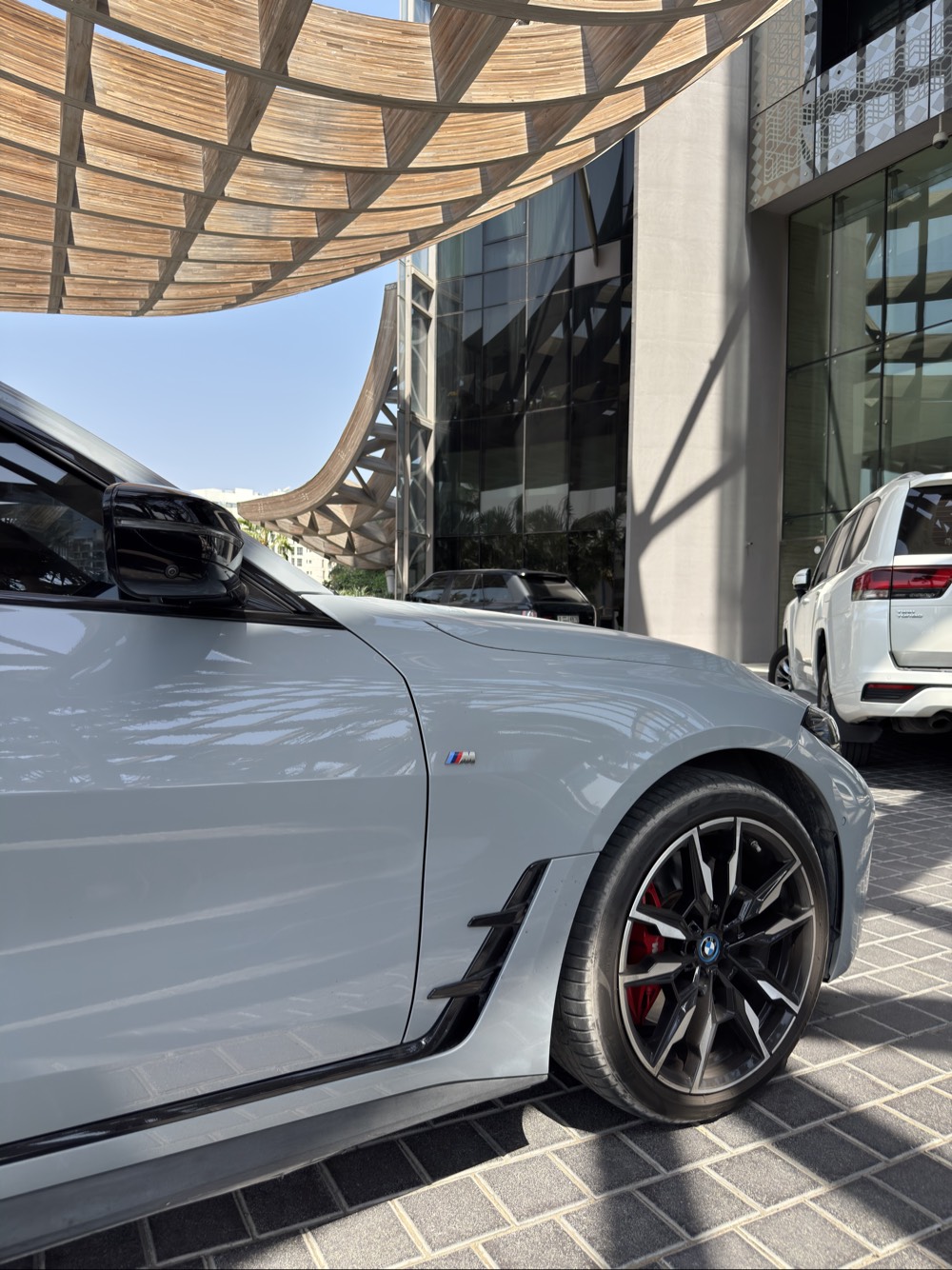 BMW i4 2024 photo 6