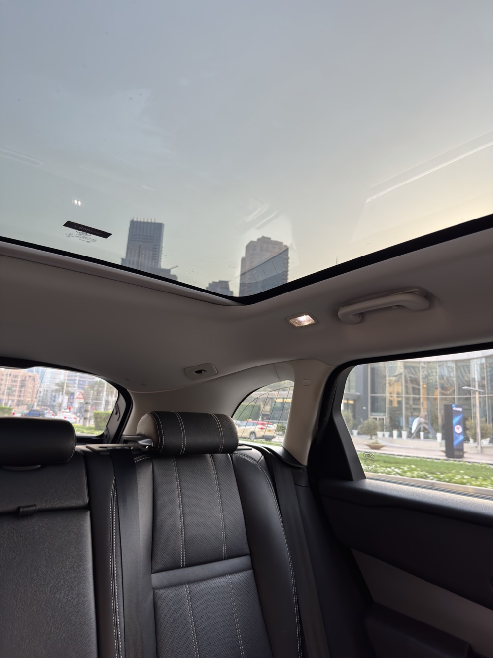 Land Rover Range Rover Velar 2020 photo 7