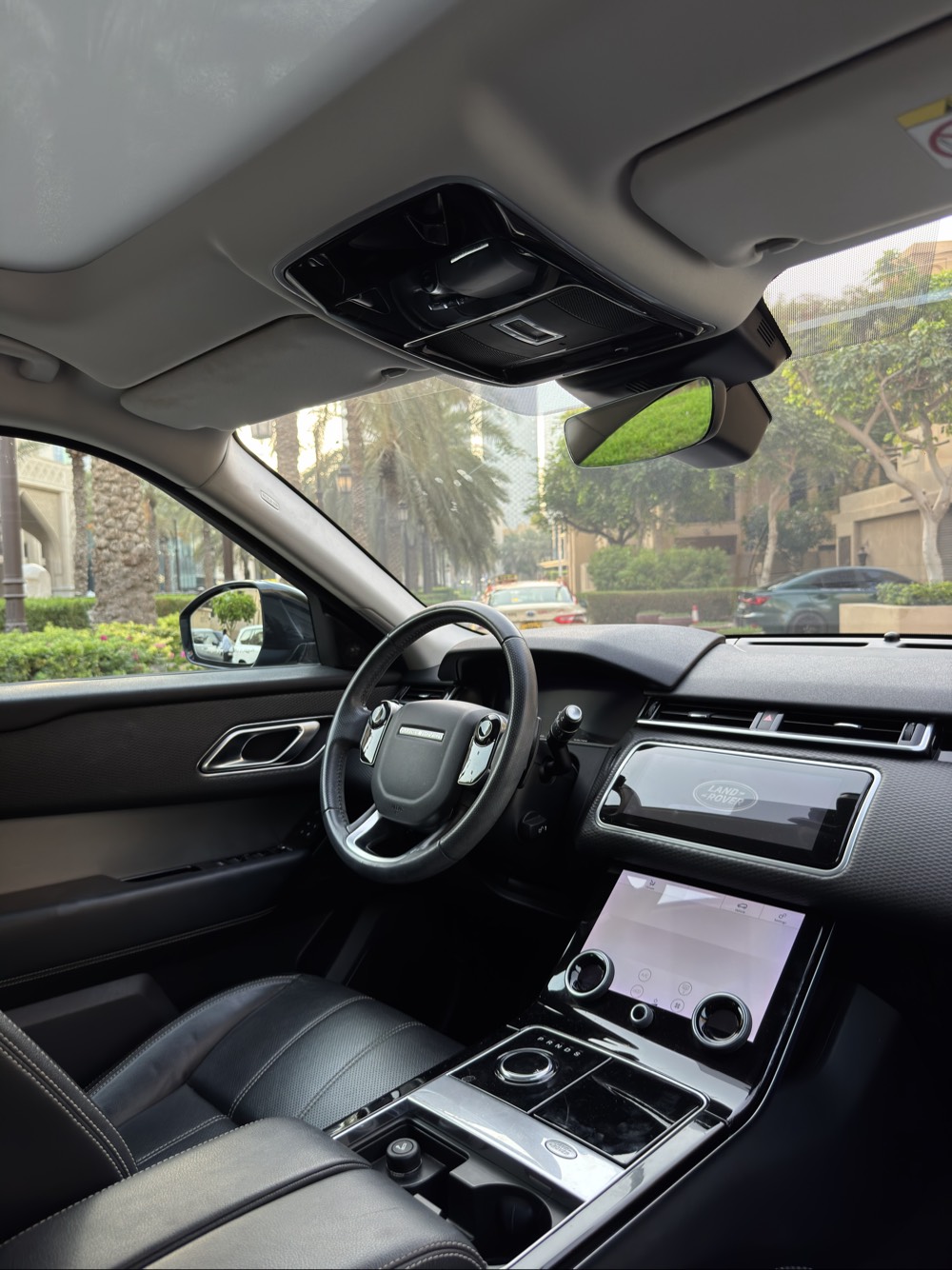 Land Rover Range Rover Velar 2020 photo 8